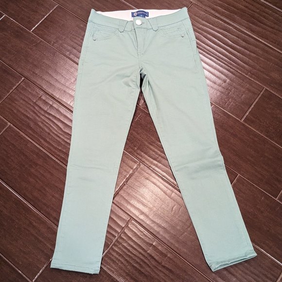 Democracy Skinny Capri - Picture 1 of 2